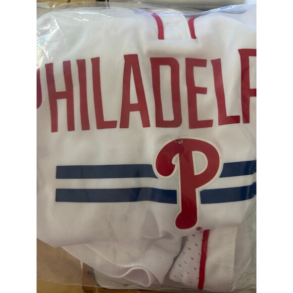 Philadelphia Phillies Majestic Women's Shirt M  V-Neck Baseball White New MLB - Picture 6 of 7